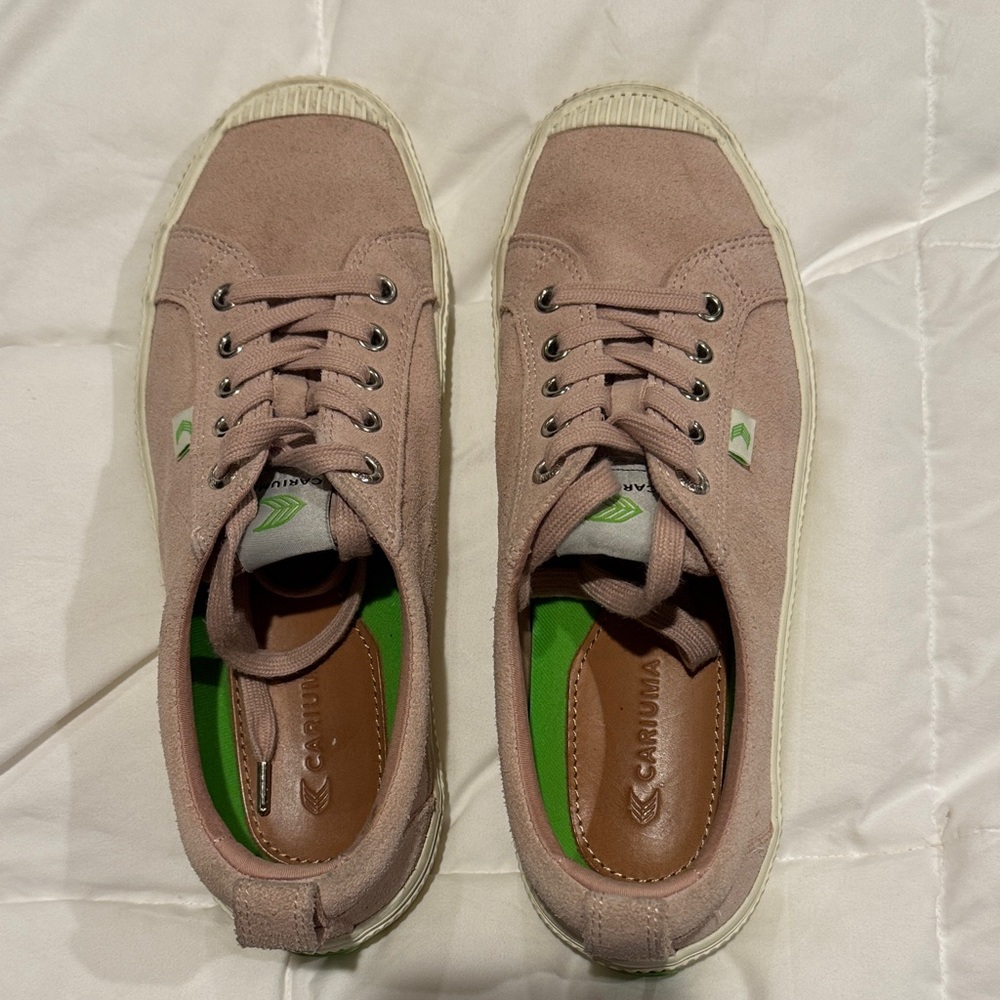Cariuma womens pink sneakers